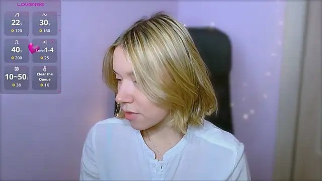 Snapshot of TaylorBre chatting on February 18, 2026, 9:27 am TaylorBre online show from February 18, 2026, 9:27 am