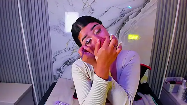 venusowen  online show from March 10, 2026, 1:05 pm