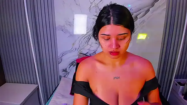 venusowen  online show from March 12, 2026, 1:17 pm