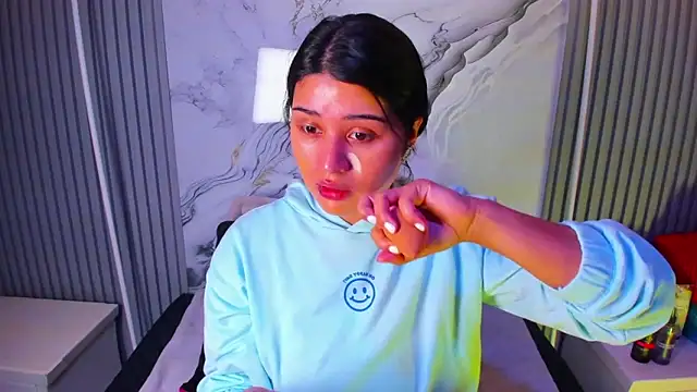 venusowen  online show from March 27, 2026, 1:00 pm