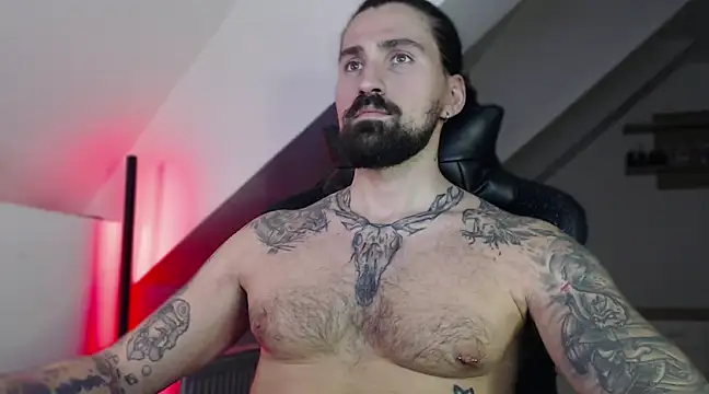 MateoHunk online show from January 3, 2025, 4:06 pm