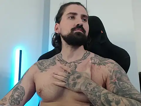 MateoHunk online show from October 25, 2025, 6:13 pm