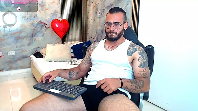 hanz col online show from February 12, 2025, 8:18 pm