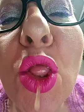 Genoveva73sexy online show from December 2, 2024, 2:41 pm