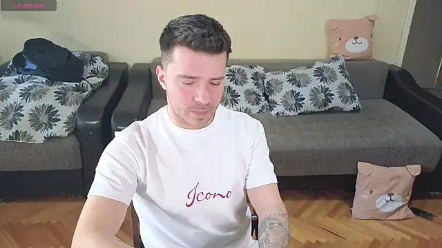 JohnnyStepBro online show from March 21, 2025, 2:51 pm