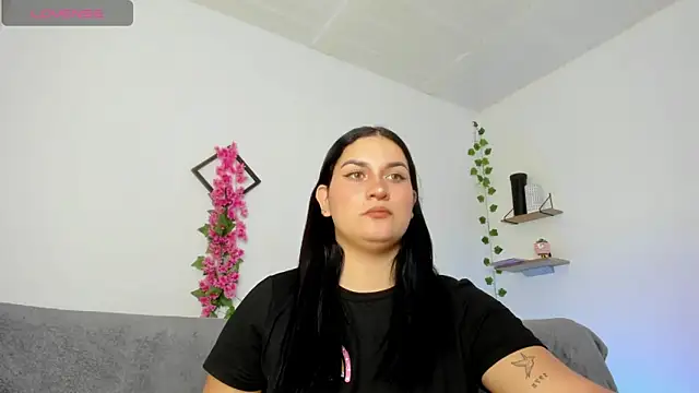 Emic  online show from January 31, 2025, 6:14 pm