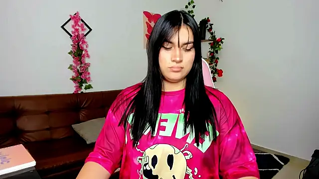 Emic  online show from February 24, 2025, 6:58 pm