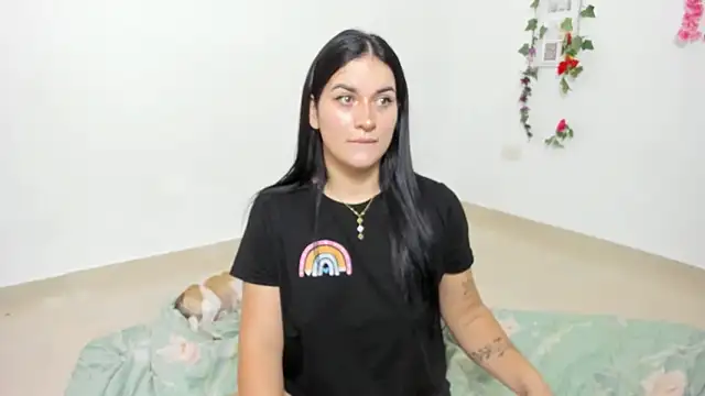 Emic  online show from November 22, 2025, 3:22 pm