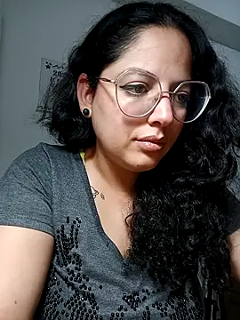 babyluna939 online show from April 12, 2026, 11:21 pm