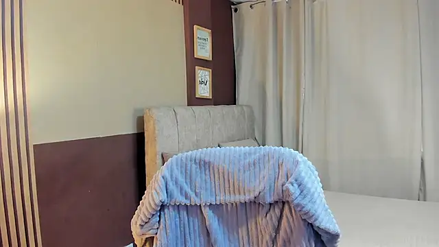 Little Ivy online show from April 6, 2026, 7:15 pm