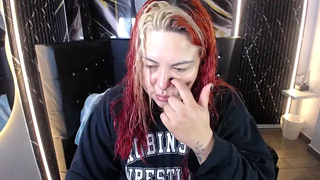 Bruja  Scarlata online show from November 6, 2025, 10:05 am