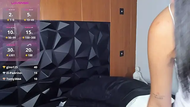 Wendy Marchall online show from February 16, 2025, 1:25 am