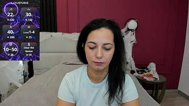 Snapshot of Linda_Insatiable chatting on October 23, 2025, 1:27 am Linda Insatiable online show from October 23, 2025, 1:27 am