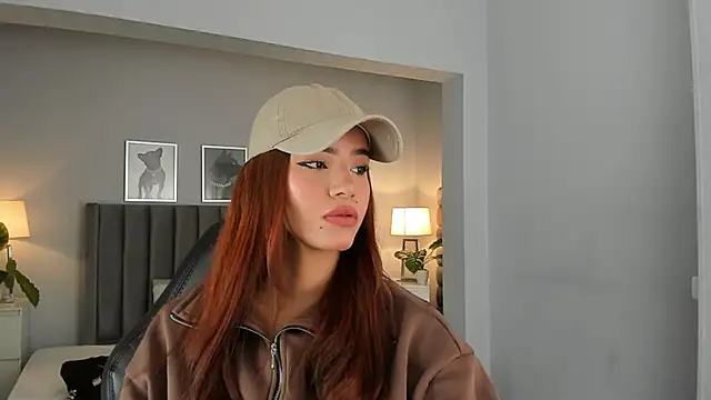 Madie  collins online show from October 12, 2025, 9:08 am