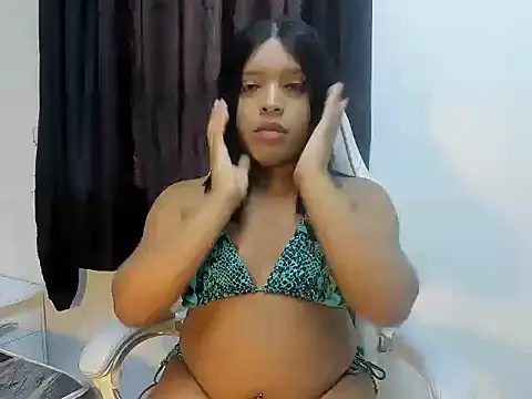 ShanayaKops online show from November 22, 2025, 1:21 pm