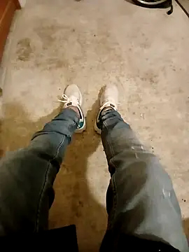 Snapshot of casper0303 chatting on February 11, 2026, 2:33 pm casper0303 online show from February 11, 2026, 2:33 pm