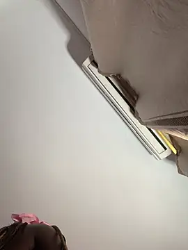 clhoe miller1 online show from December 17, 2024, 4:00 pm