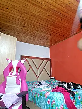 Shermie24 online show from October 22, 2025, 4:35 am