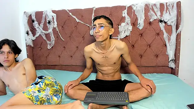 jony honey online show from October 13, 2025, 1:11 pm