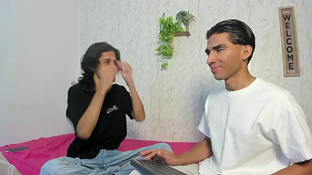 jony honey online show from March 23, 2026, 11:58 am