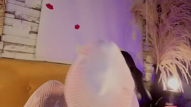 Snapshot of Estrella05_ chatting on February 17, 2026, 5:37 am Estrella05 online show from February 17, 2026, 5:37 am