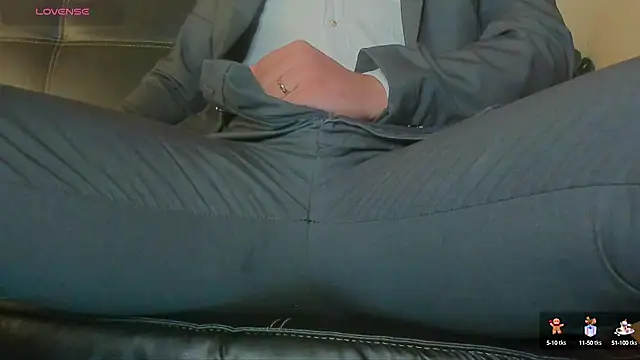 Snapshot of MrLonely02 chatting on December 24, 2024, 11:00 pm MrLonely02 online show from December 24, 2024, 11:00 pm