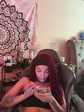 Snapshot of butterflybootyy chatting on December 14, 2024, 9:13 pm butterflybootyy online show from December 14, 2024, 9:13 pm