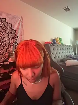 Snapshot of butterflybootyy chatting on October 14, 2025, 3:24 pm butterflybootyy online show from October 14, 2025, 3:24 pm