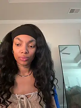 butterflybootyy online show from April 6, 2026, 9:16 pm