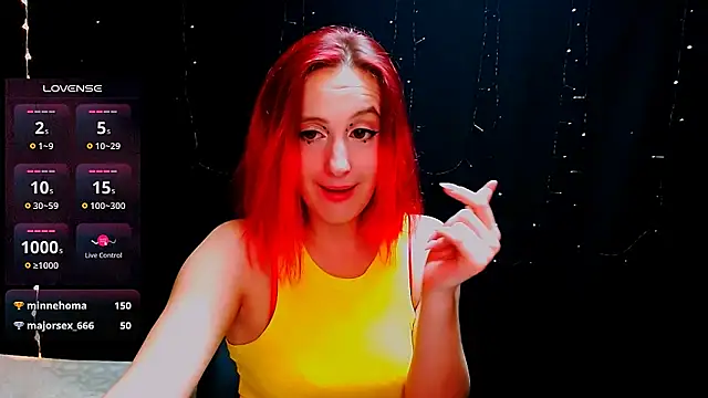 Snapshot of AgathaNoxe chatting on February 4, 2025, 1:02 am AgathaNoxe online show from February 4, 2025, 1:02 am