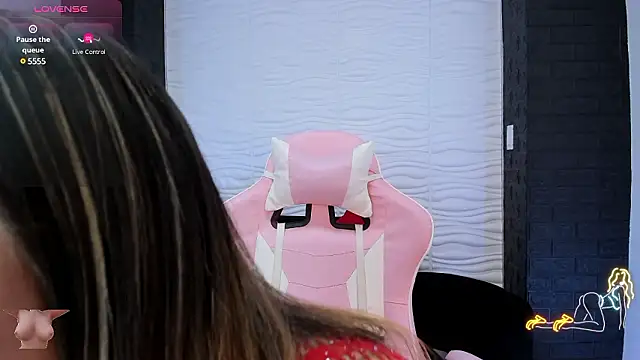 Snapshot of Bella_reaset18 chatting on December 3, 2024, 7:22 pm Bella reaset18 online show from December 3, 2024, 7:22 pm