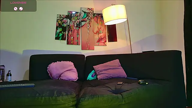 Lizzymontanaa online show from December 27, 2024, 4:26 am