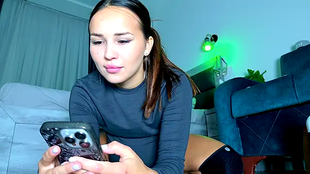 Brenda M00n online show from October 25, 2025, 2:56 pm