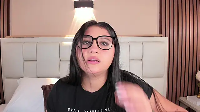 AvyMilton online show from March 19, 2026, 11:47 am