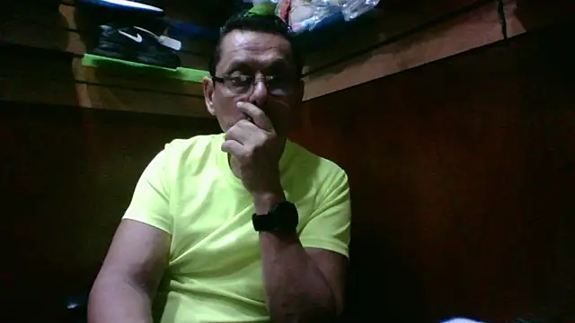 MarcusKelvin online show from October 31, 2025, 1:34 pm