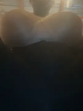 Snapshot of malebepuxxy chatting on February 3, 2026, 4:12 pm malebepuxxy online show from February 3, 2026, 4:12 pm