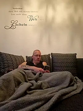 Maiki82 online show from January 10, 2025, 8:40 am