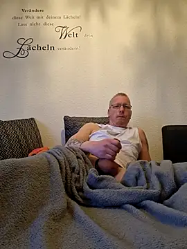 Maiki82 online show from March 14, 2025, 7:26 am