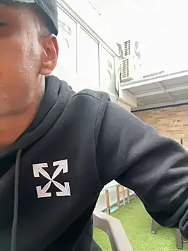 AaronCruz  online show from February 27, 2025, 6:53 pm