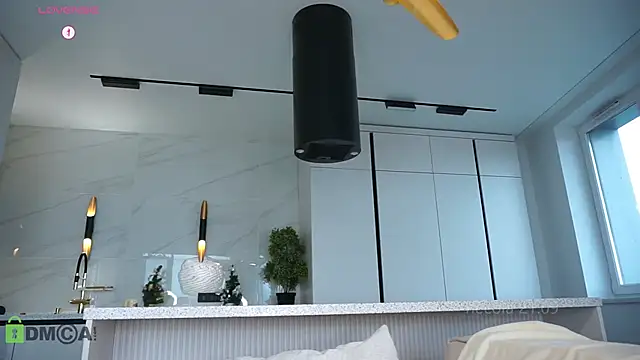 hecola online show from September 21, 2025, 10:17 am