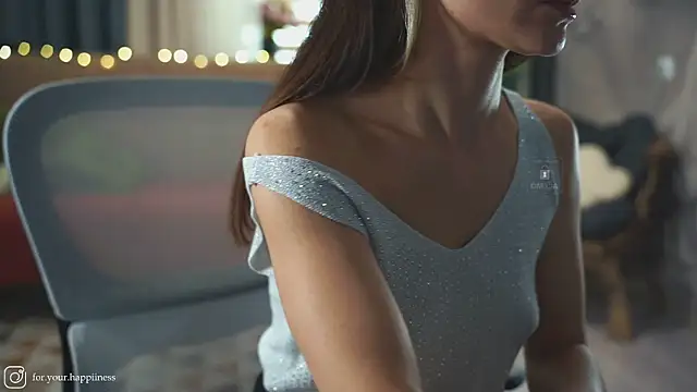 Feral Berrry  online show from September 18, 2025, 5:09 am