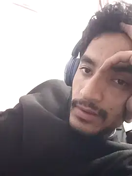 Snapshot of nskgenz chatting on November 15, 2025, 7:43 pm nskgenz online show from November 15, 2025, 7:43 pm