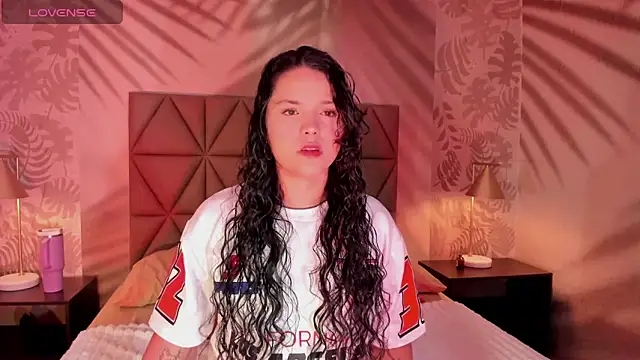 LottiCarter online show from January 28, 2025, 3:04 am