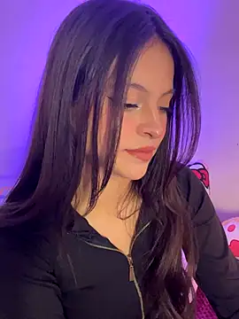 LucyEvans  online show from November 26, 2025, 3:07 am