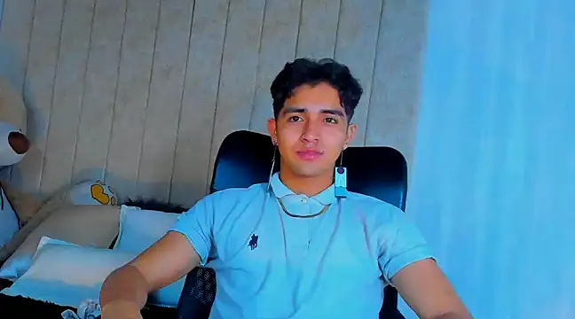 Snapshot of Muichiro_tokito1 chatting on February 4, 2025, 3:11 am Muichiro tokito1 online show from February 4, 2025, 3:11 am