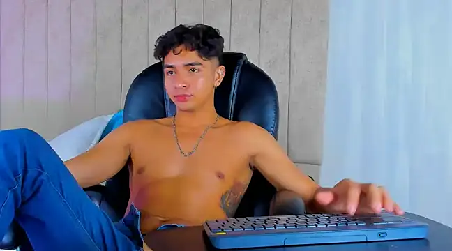 Snapshot of Muichiro_tokito1 chatting on March 2, 2025, 4:28 am Muichiro tokito1 online show from March 2, 2025, 4:28 am