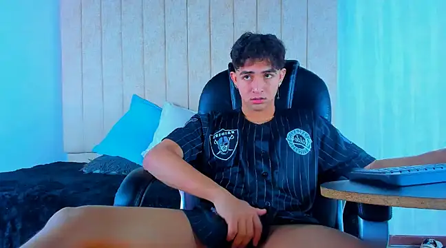 Snapshot of Muichiro_tokito1 chatting on March 17, 2025, 4:29 am Muichiro tokito1 online show from March 17, 2025, 4:29 am