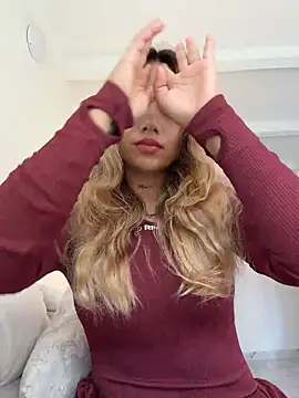 amanda-medrano1 online show from June 10, 2026, 2:49 pm