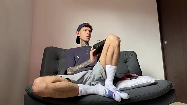 Saturno v online show from March 15, 2025, 8:04 am