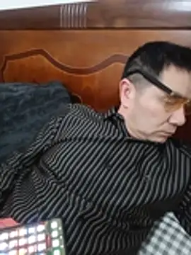 yjw6688 online show from April 7, 2026, 9:54 am